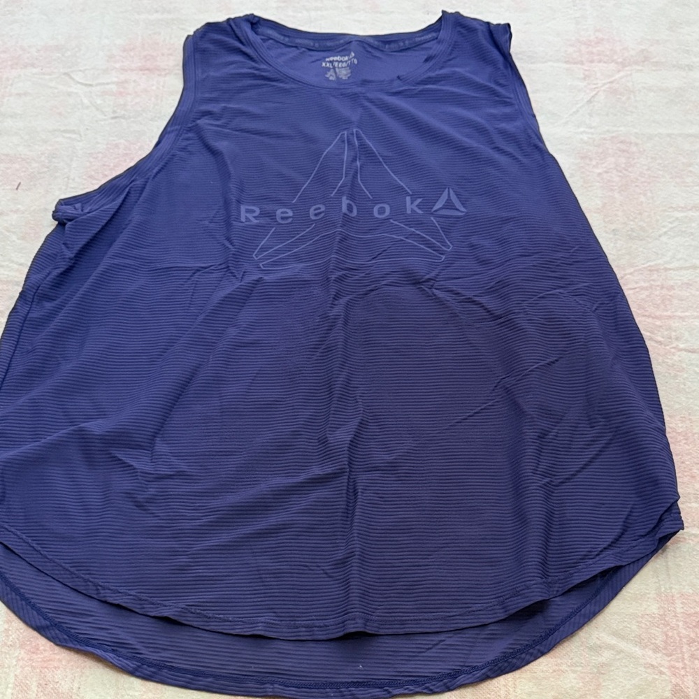 Reebok Women's Navy Muscle Tee